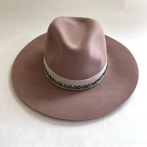 KIN/K Vega Hat in Quartz
